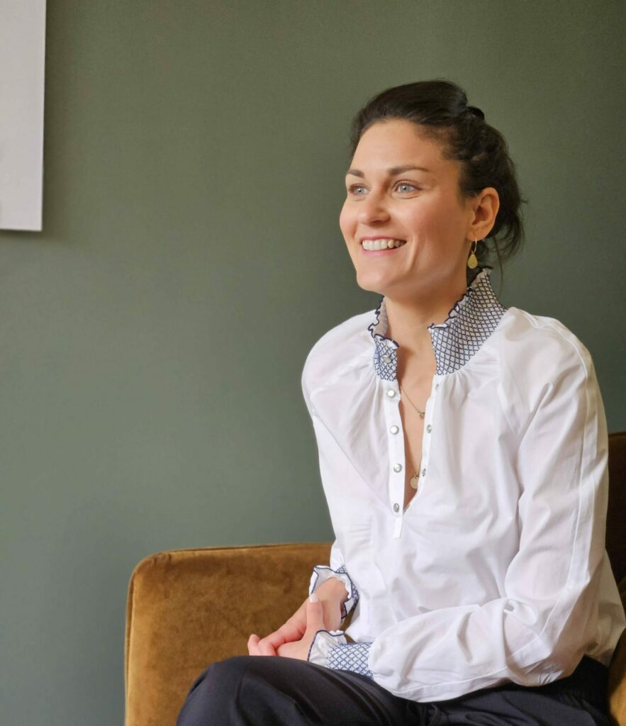 Chloé Sargis coach en développement personnel contact
